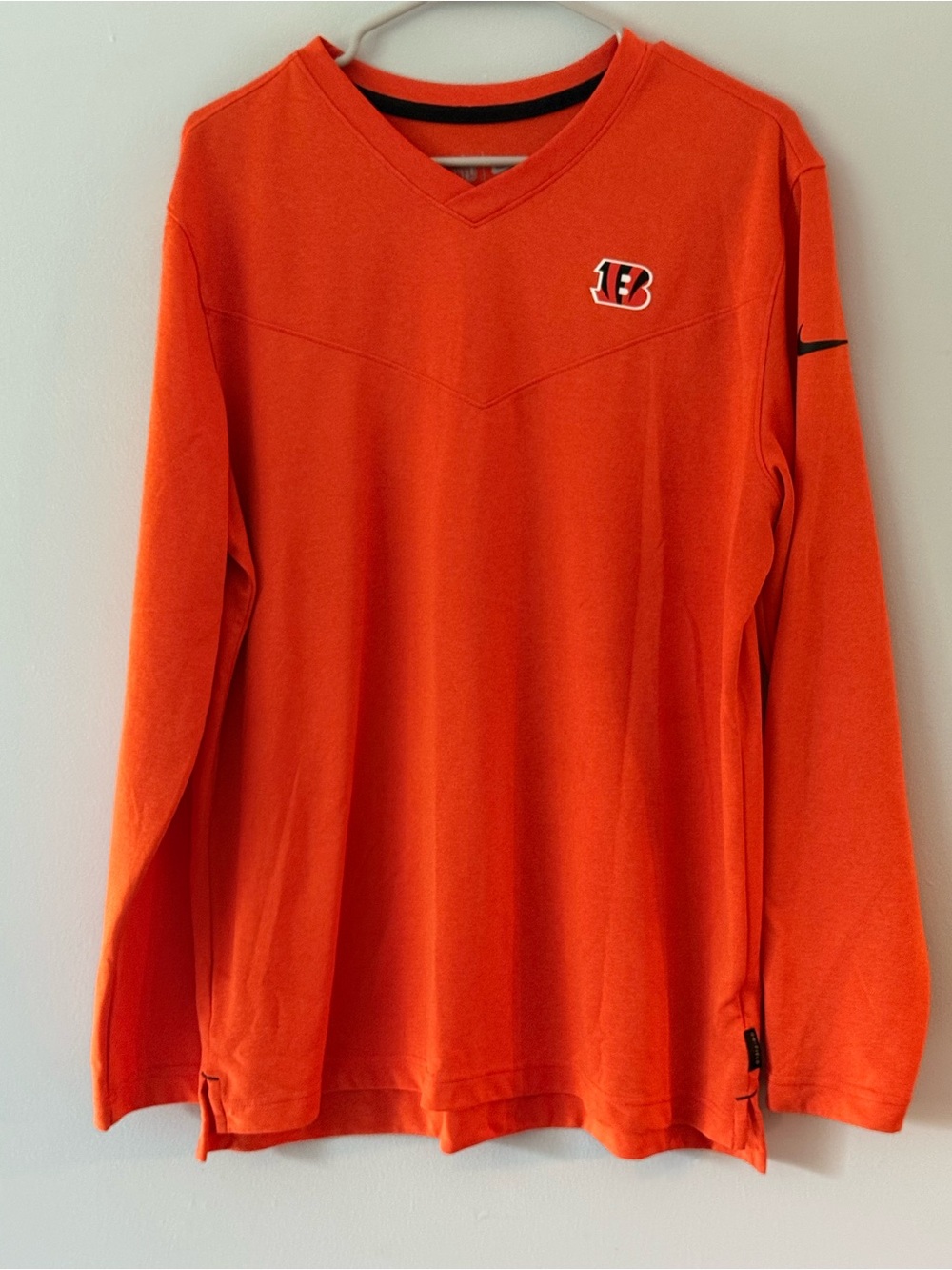 Nike Cincinnati Bengals Orange Long-Sleeve V-Neck Shirt XL